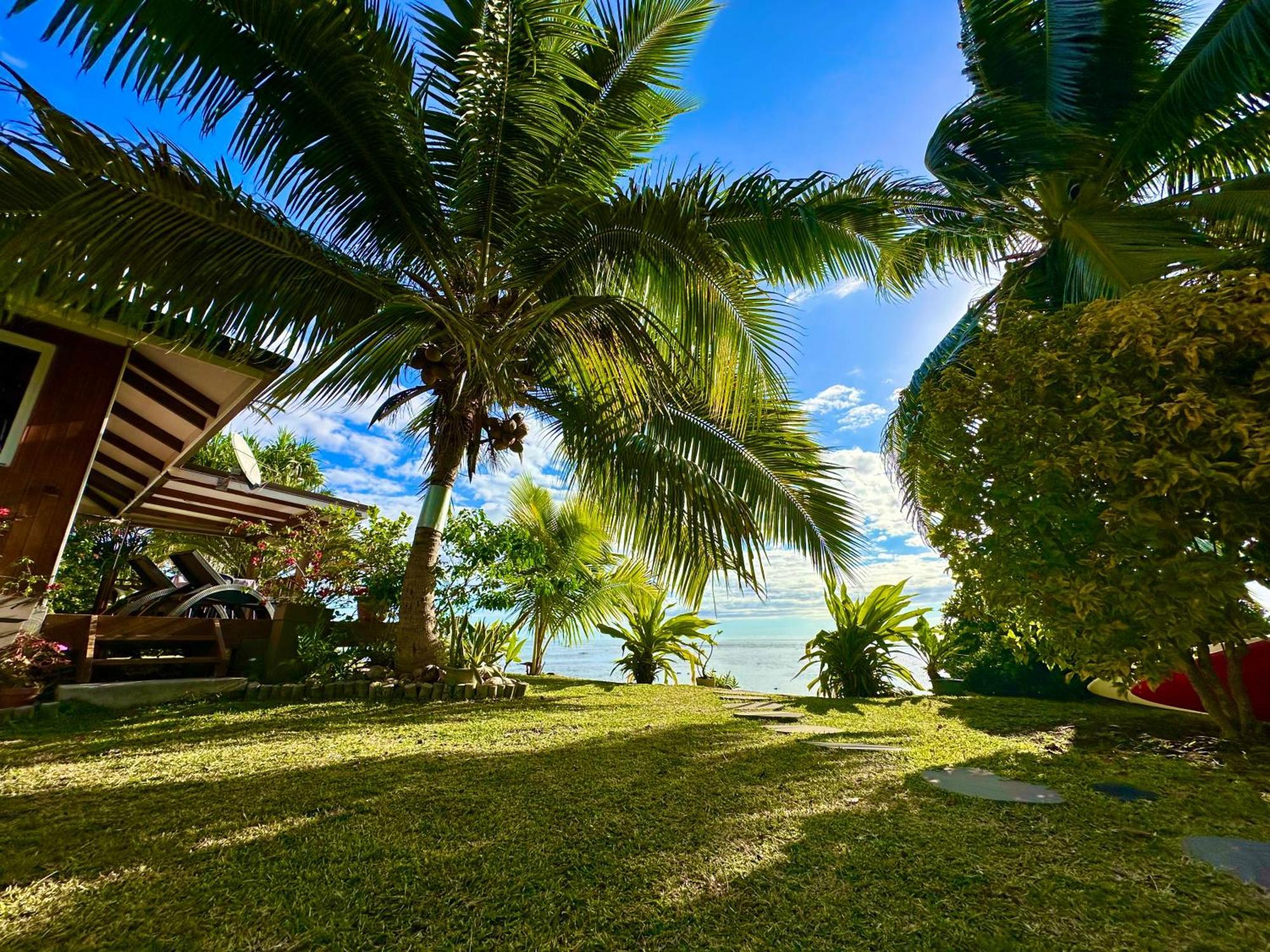 O'Coco Bungalow- Breathtaking Waterfront Views, Endless Memories Paea Kültér fotó