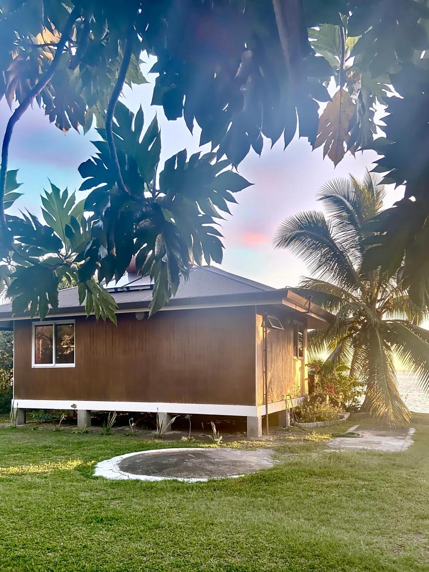 O'Coco Bungalow- Breathtaking Waterfront Views, Endless Memories Paea Kültér fotó